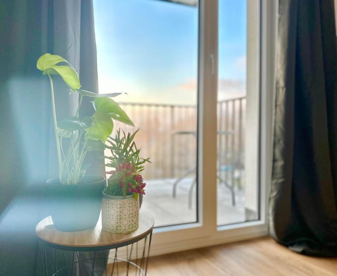 Cosy Okecie Apartment Warschau