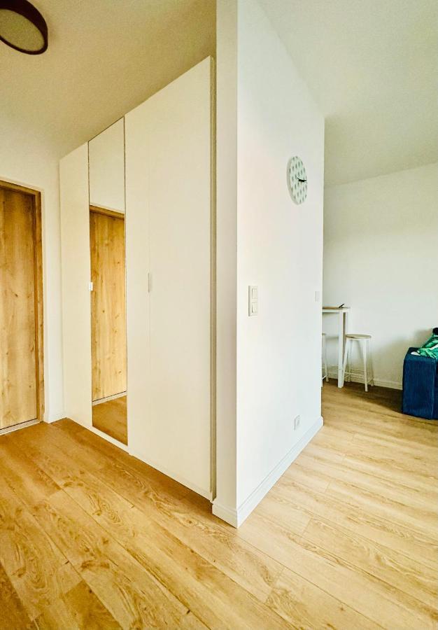 Apartment Cosy Okecie Warschau